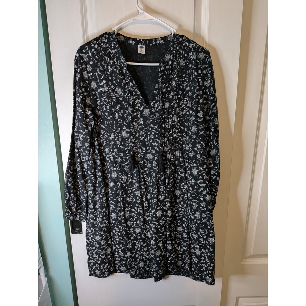 Old Navy Womens Small Black White Floral Pintuck Tassel Long Sleeve Shift Dress